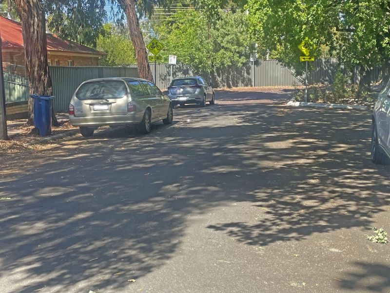 Nichols Street and Nairne Terrace junction.jpg